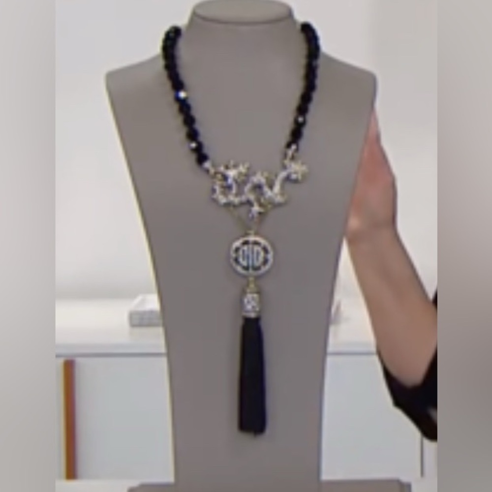 HEIDI DAUS Shimmering Dragon Tassel Necklace Crystals Gold and Black Pendant NIB - Picture 8 of 9